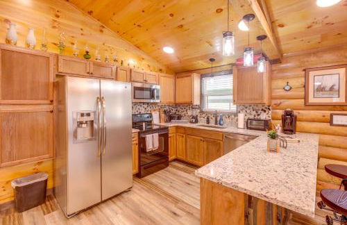 Pet-Friendly Chattanooga Cabin with Hot Tub and Kayaks - Foto 4