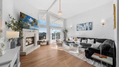 Entire Private Home with 4 Bedrooms 2 Bathrooms, Pool, View, 4 Parking, King Bed, Big Yard, Available Now - Foto 4