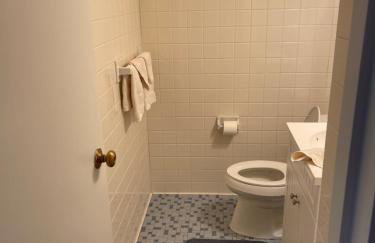 Lakeside Condo with plenty of amenities close to Bristol Mountain - permit - 2024-0018 - Foto 5