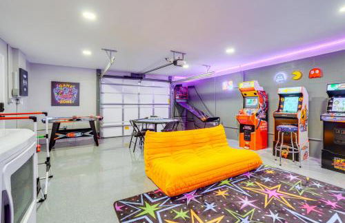 Mid-Century Lakeland Home with Game Room! - Foto 20