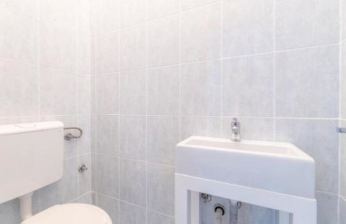 Amazing Apartment In Lukovo With Wifi - Foto 21