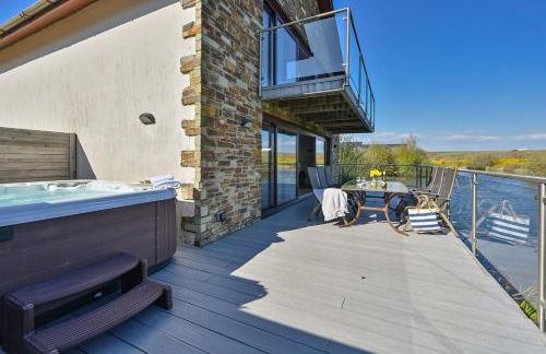 Lakeside House on Retallack Resort with Hot Tub 110 - Foto 1