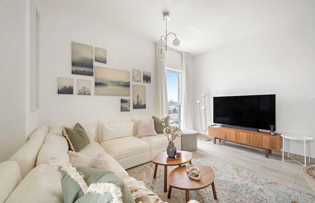 Silkhaus Waters Edge Tower - Yas Island - Photo 1