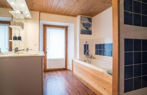 Appartement spacieux proche des télécabines et du centre ville avec jardin privé - Foto 37