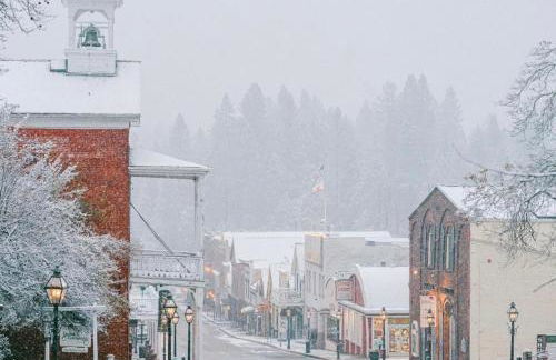 Spacious Cozy and Renovated Mountain Retreat - Foto 62