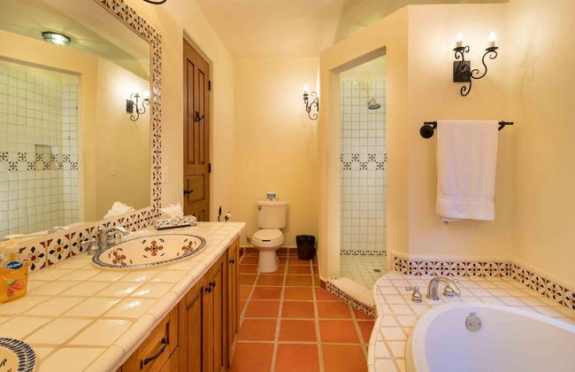 Casa De La Alegria 3BR by Casago - Photo 18