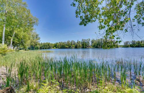 Dock and Kayaks Annabessacook Lake Retreat! - Foto 30