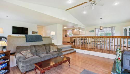 Charming and Scenic Gouldsboro Getaway with Patio! - Foto 5