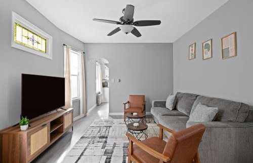 Cozy Home, 19 min to NYC, 3 Car Driveway - Foto 3