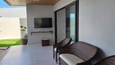 Modern house in Jacuípe in Camaçari-BA - Foto 2