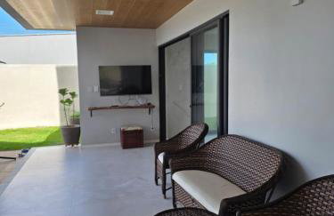 Modern house in Jacuípe in Camaçari-BA - Foto 2