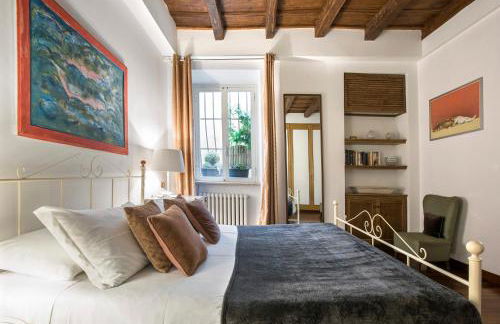 The Pantheon view in the heart of Rome - Photo 2