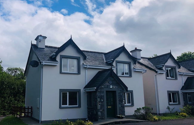 Modern Bright Detached Home Just a Short Stroll From Town - Foto 13