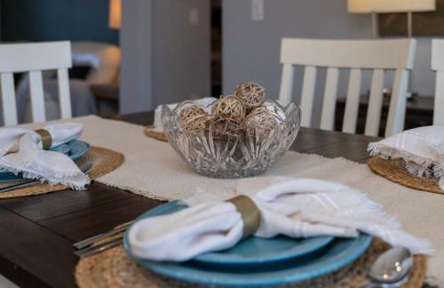 COZY home with fenced patio - Foto 42