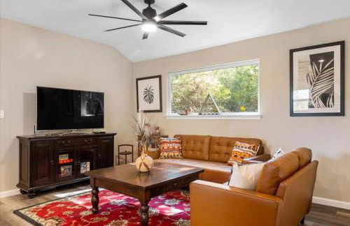 Modern Cabin Nestled in a Pine Forest Near Austin - Foto 58