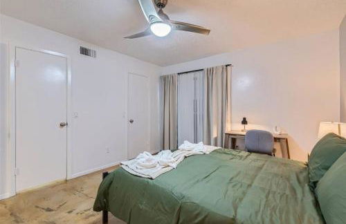 2B Getaway - Sleeps 6 - Pool, Pkg - Walk Dtwn - Foto 19