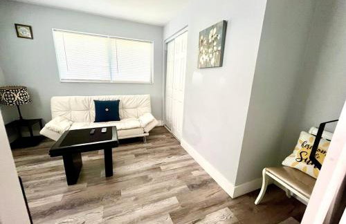 NEW Pompano Beach AirPark Duplex! Patio Parking! - Foto 21