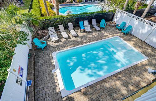 Walk to Ocean Surfside Beach Gem with Private Pool - Foto 26