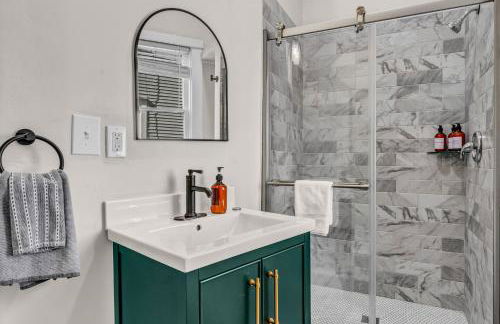 A Timeless Victorian Home with Period Charm! - Foto 3