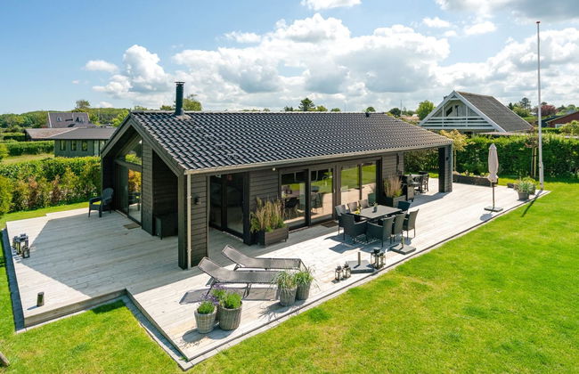 "Kjell" - 100m from the sea - Foto 1