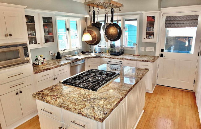 Beach City Craftsman - Walk to Beach - Foto 16