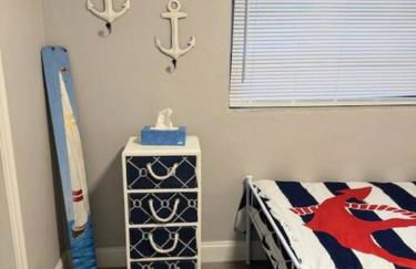 Great Home Close to shops, FIT, Beaches,and Space X - Foto 9