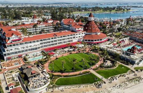 Luxury NEW Residence with Private Rooftop, Downtown in minutes - Foto 18