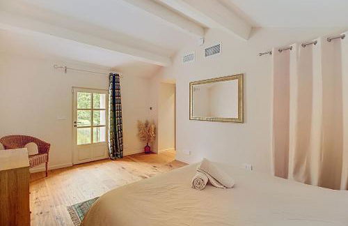 Superbe Mas Provençal rénové avec piscine, billard et climatisation à Paradou - Foto 76