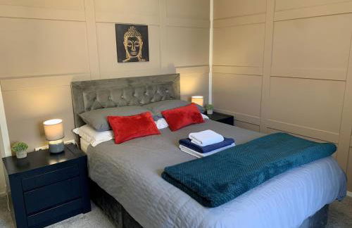 Springfield Apartment - Train to Glasgow or Edinburgh - Private Parking & Wifi - Photo 10