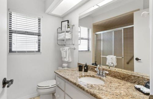 Charming Lakefront Home Hot Tub - Foto 23