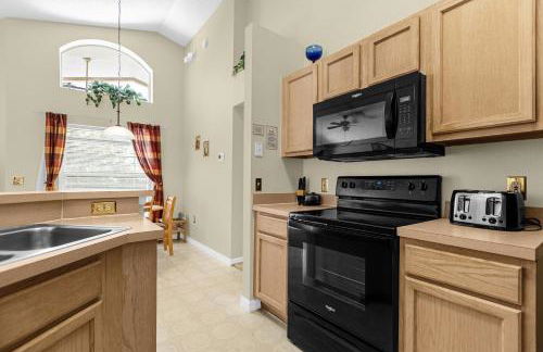 1061 Lake Berkley 4 Bed with Pool&Spa - Foto 16