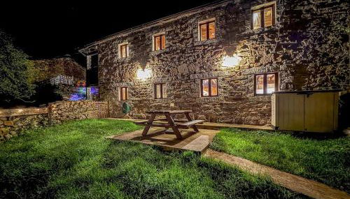 Cabaña La Gurueba, frente rio y cascada - Foto 2