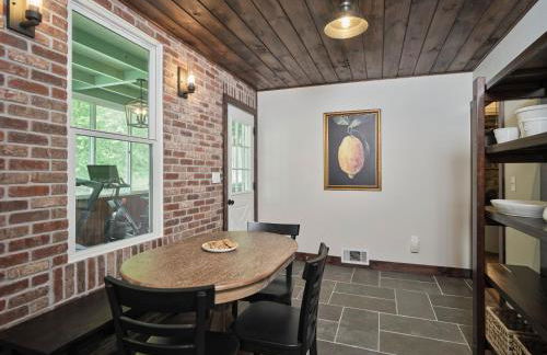 Luxuriously Restored Farm Cabin - Foto 16