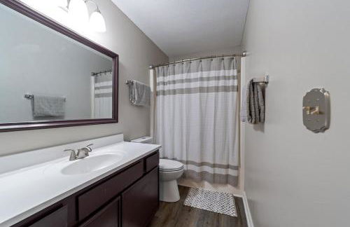 Quiet 2 Bedroom Condo In Greensboro - Photo 21