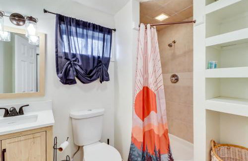 Beach Access BBQ-Ready Poconos Family Getaway! - Foto 17