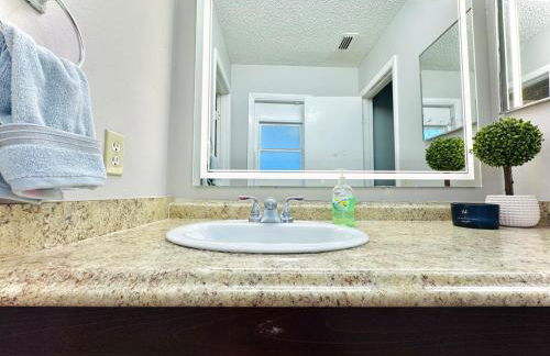 Main Villa 15 mins from Theme Parks & MCO - Foto 2