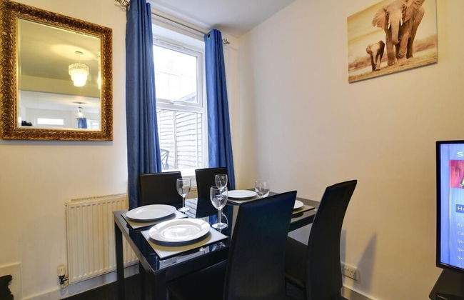 Two Bedroom Serviced Apartment - Photo 10