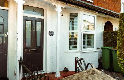 Horsham 3 Bed House With Garden - Photo 19