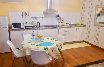 Pink House - Photo 10