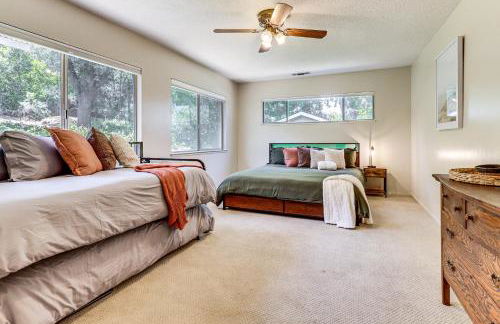 Dock, Slip and Launch Waterfront Home on Clear Lake - Foto 17