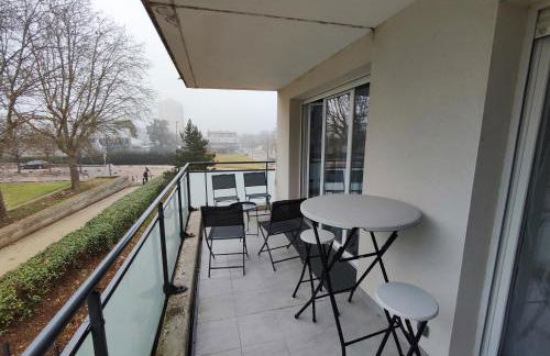 T3 lumineux avec grande terrasse et parking sécurisé - Foto 4