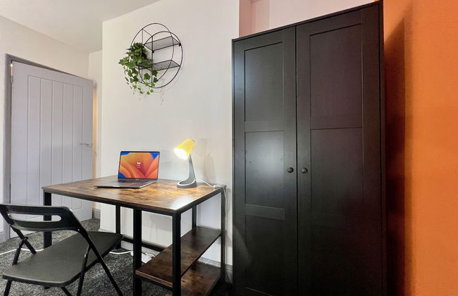 St Michael House - Photo 10