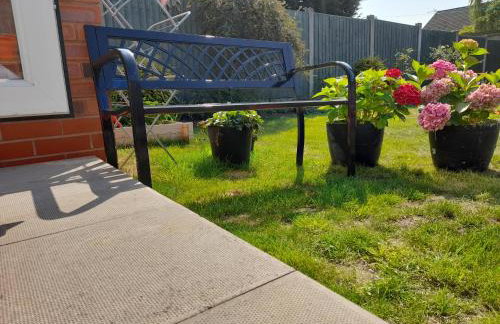 Cosy and Private with 55"TV and Dedicated Toilet Shower Space - Foto 55