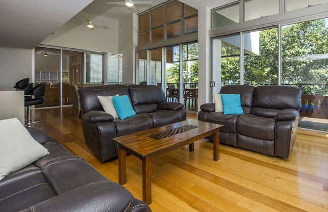 Maggies Beachfront Apt. 5 - Photo 10