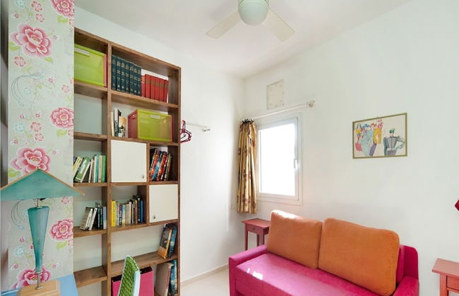 Charming Sunny Haven with Balcony by Sea N Rent - Foto 12