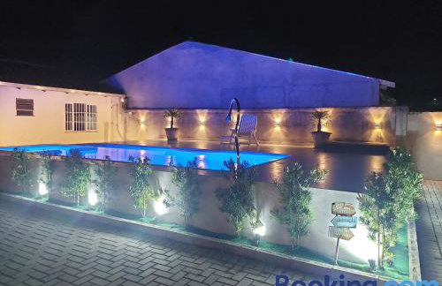 Casa Sol da Manhã - Piscina aquecida com hidromassagem - 300m da praia - Foto 56