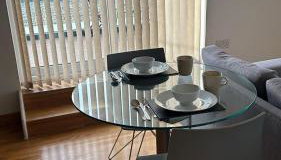 Modern 2 bed flat with balcony - Foto 5