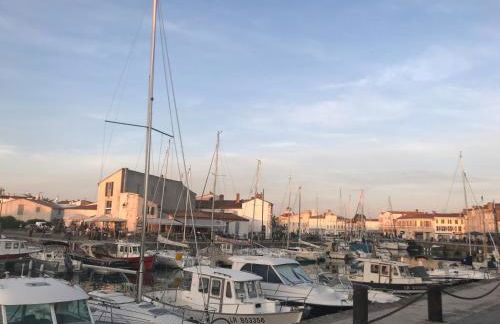 Beautiful villa 4BR with jacuzzi near the beach - Foto 26