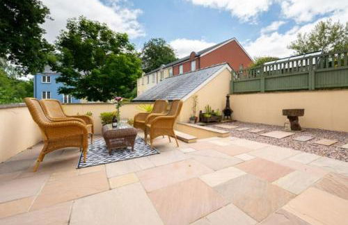 3 Bed Holiday Home in Llandeilo with log burner - Photo 15