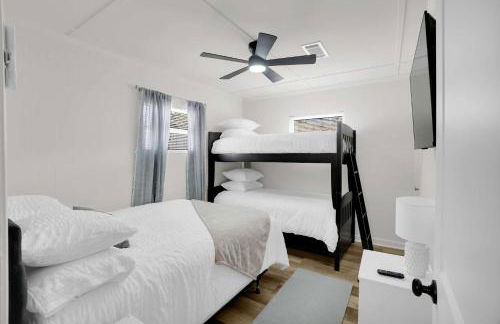 Lakefront Cabin with Private Dock - Foto 19